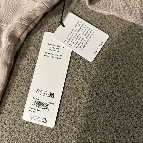 ALO Yoga Washed Extreme Cropped Pullover in Grey Sky Wash NWT SZ XS - Picture 4 of 10